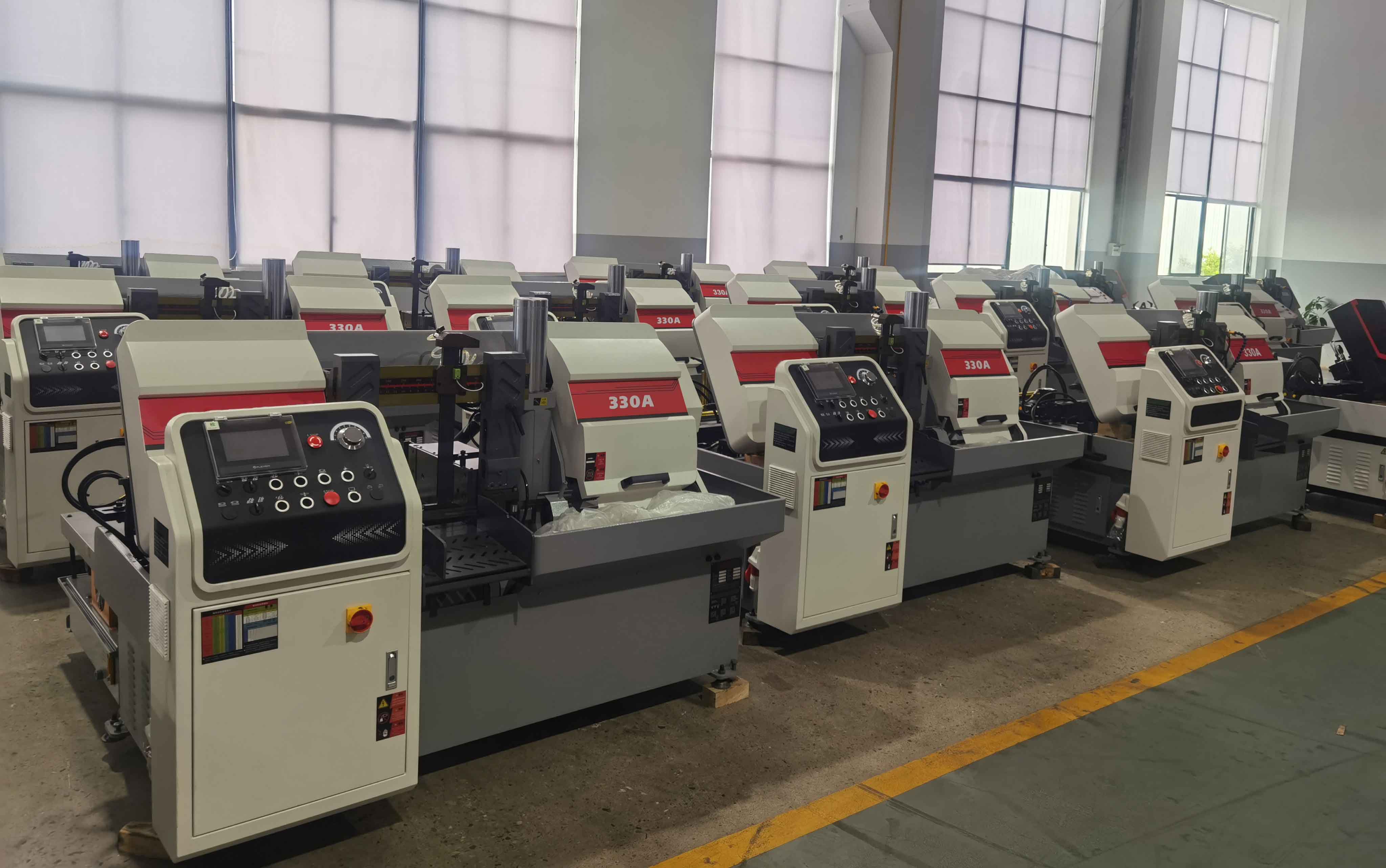 fully automatic PLC control horizontal metal cutting bandsaw machine