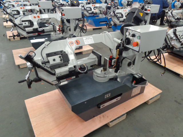Heavy-Duty Metal Cutting Solution with Hydraulic Descent and 60° Swivel Capability