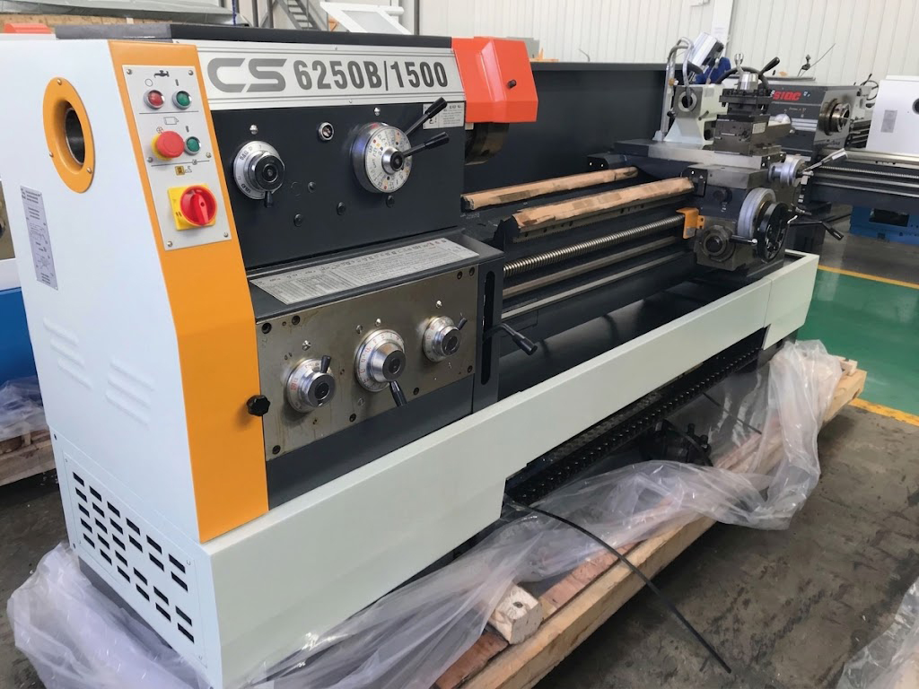 CS6250 Lathe, novice operators ,avoid tool chatter
