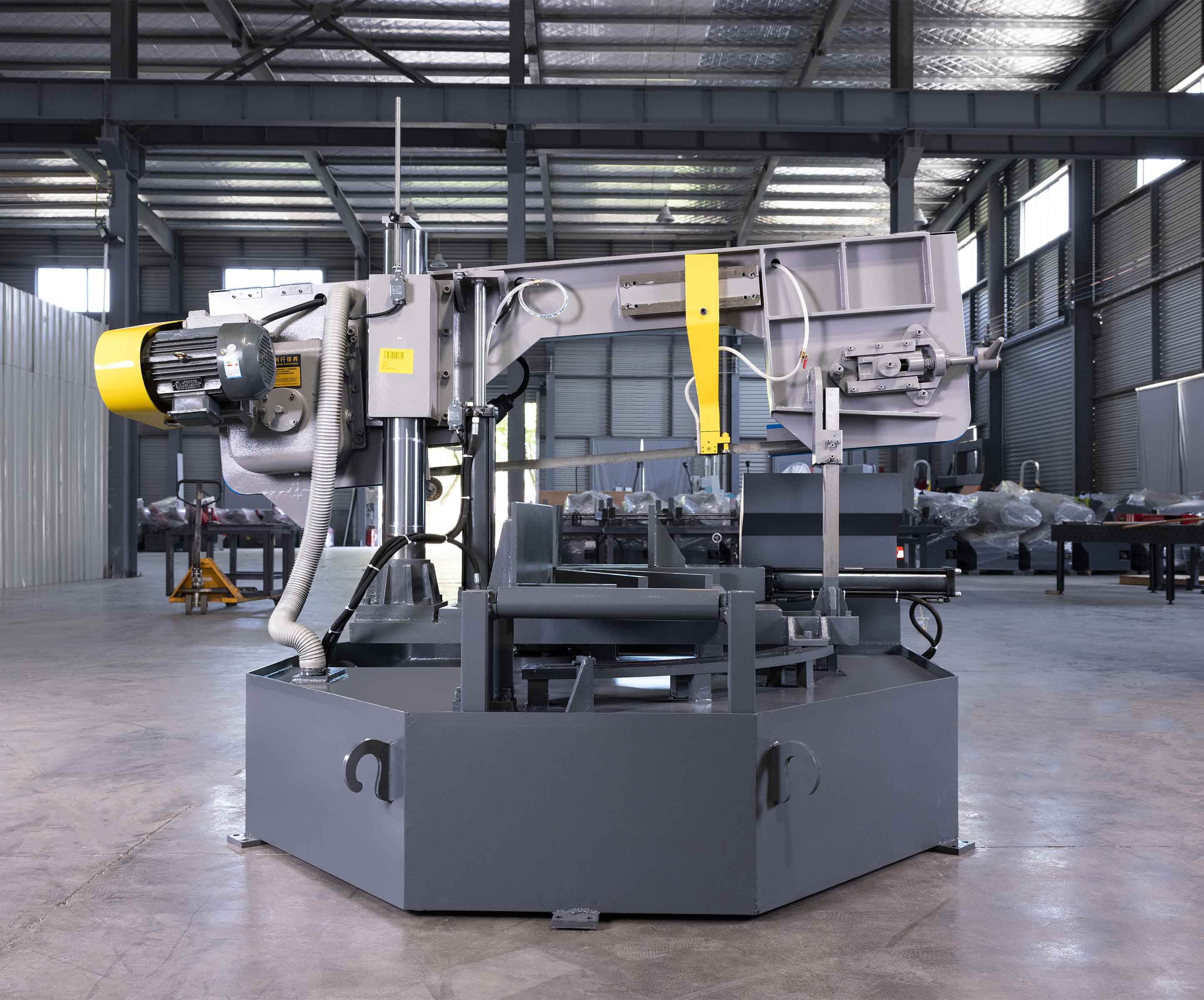 GX1-3550S is a high-performance, semi-automatic double-column horizontal band saw & Friction-Free Hydraulic Clamping