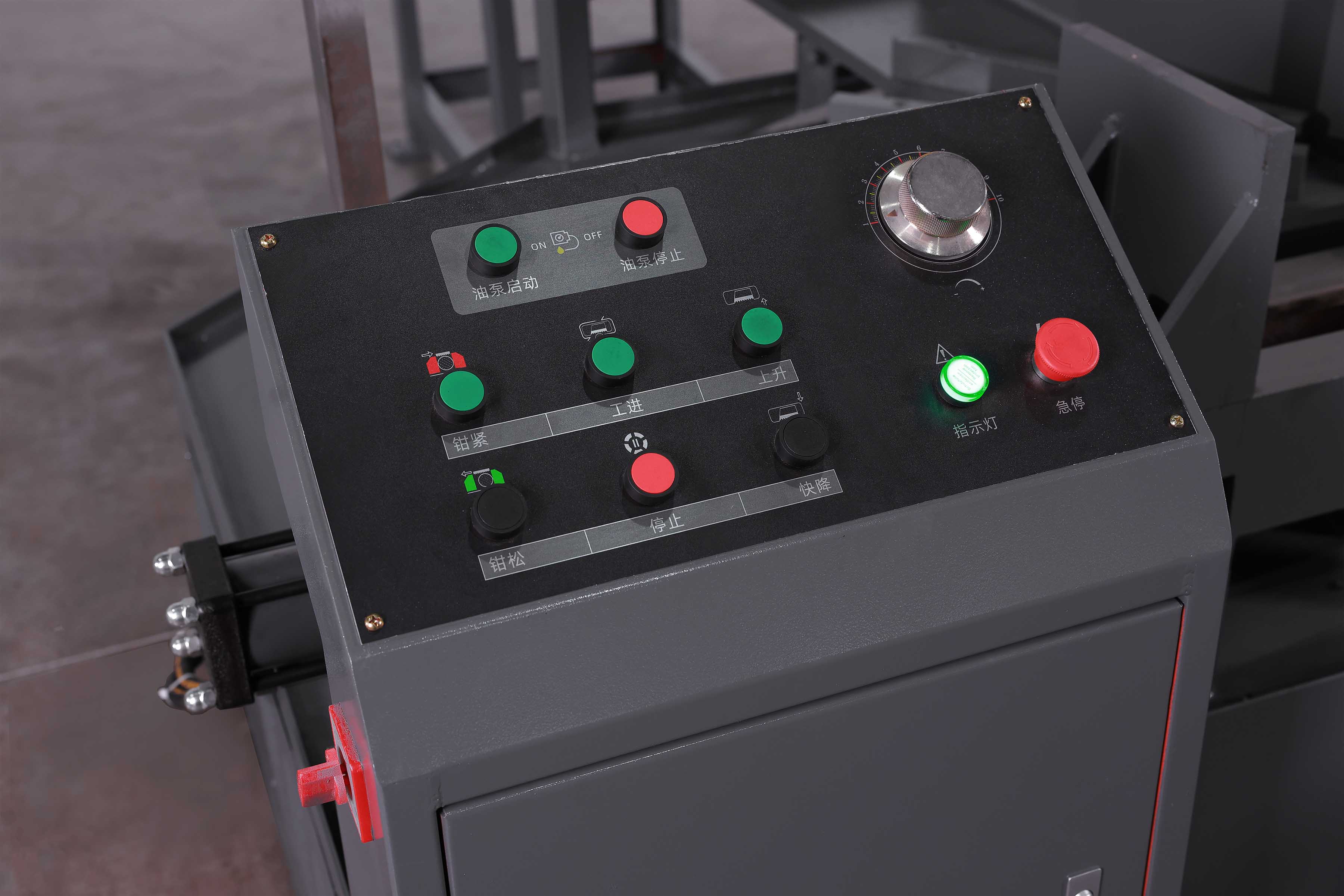 Up to 60° Miter Capacity, Stepless Speed & Dual-Column Rigidity for Heavy Profiles