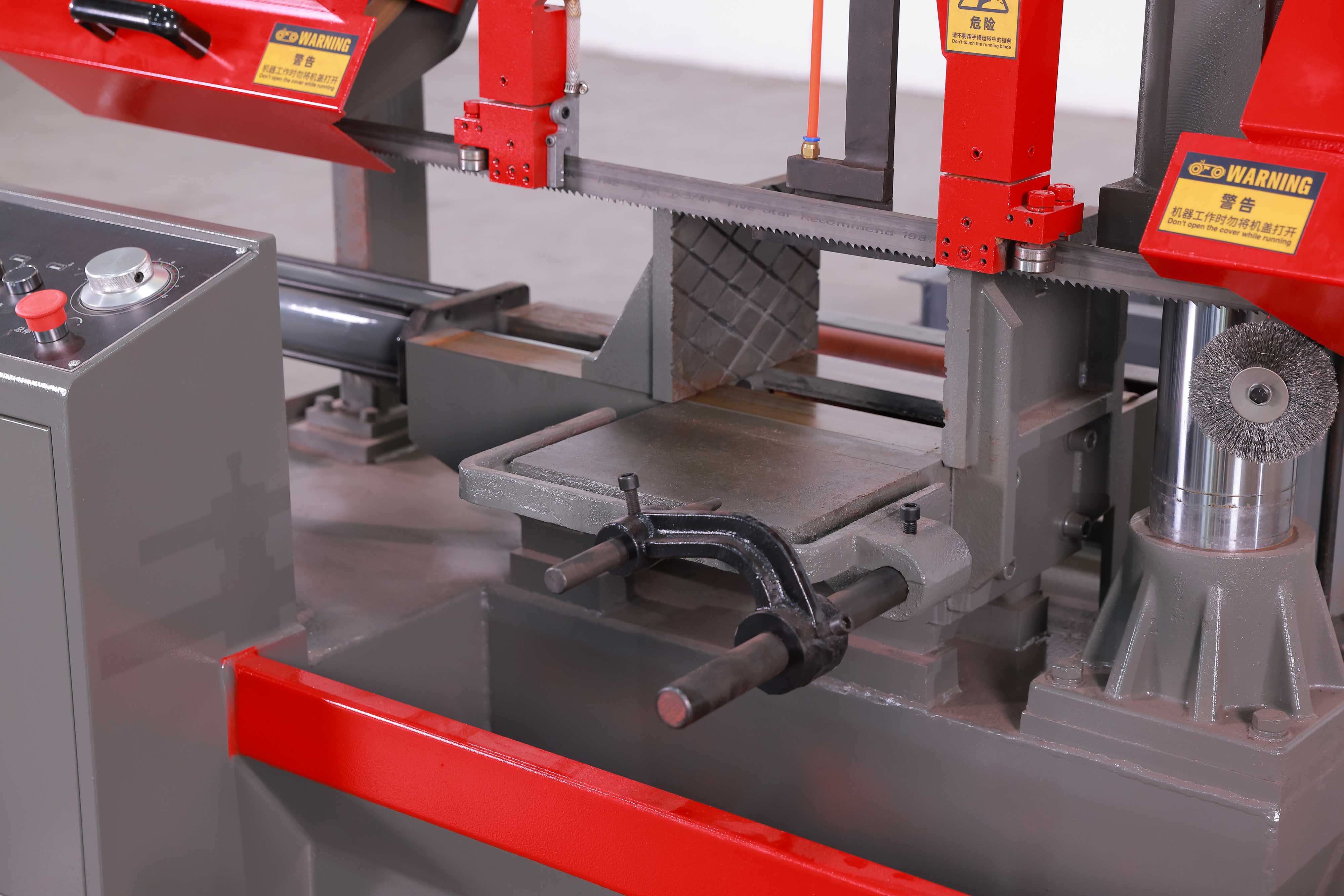 Batch processing ferrous metal band saw