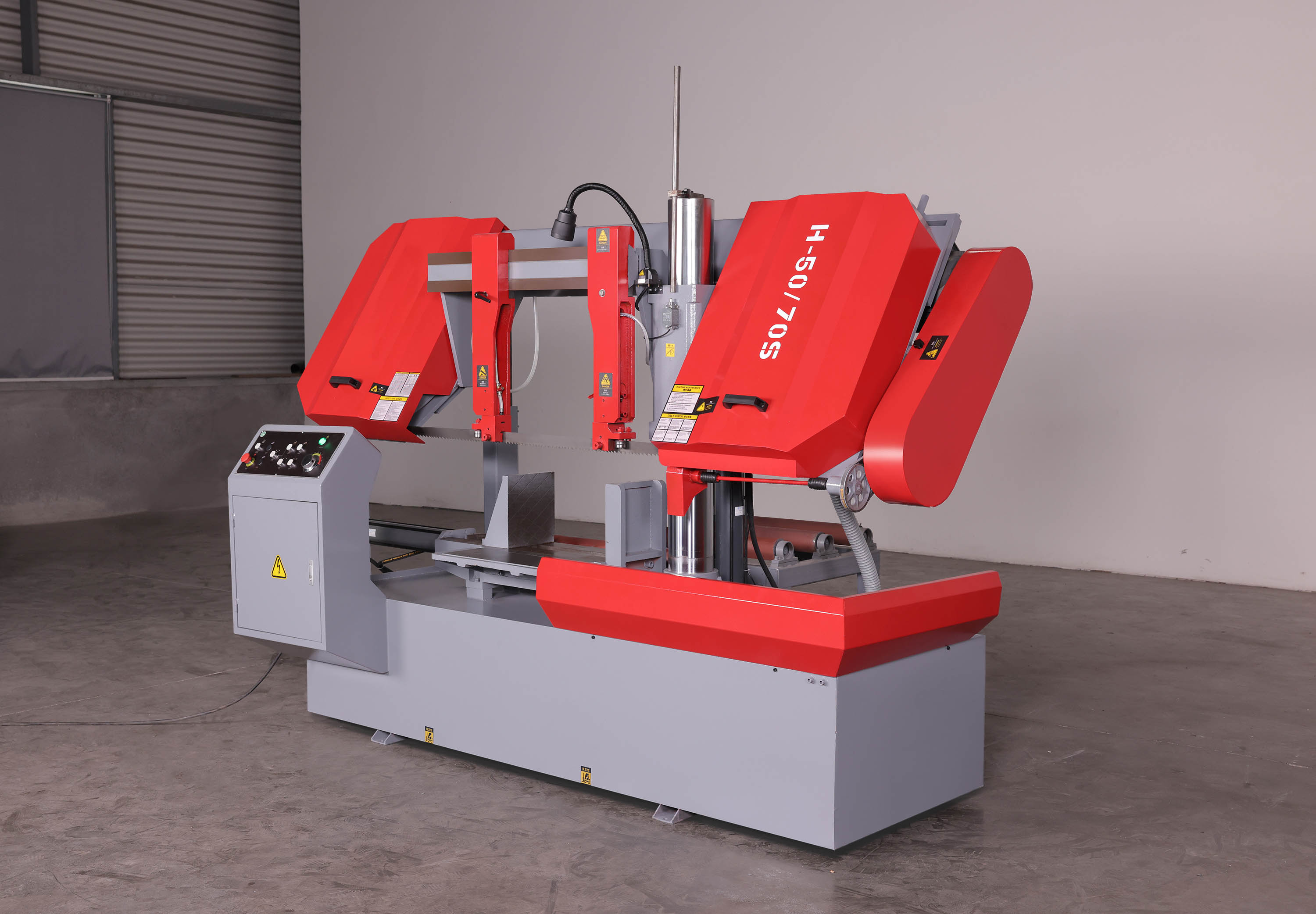 Automatic cycle return semi-automatic band saw
