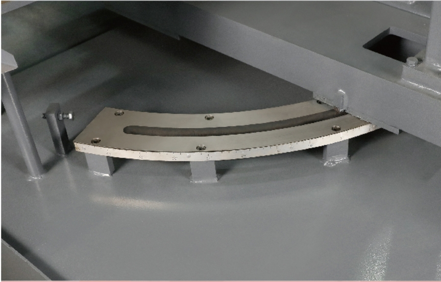 engineered for the high-precision processing of small to medium-sized round pipes, square steel tubes, and complex structural profiles.