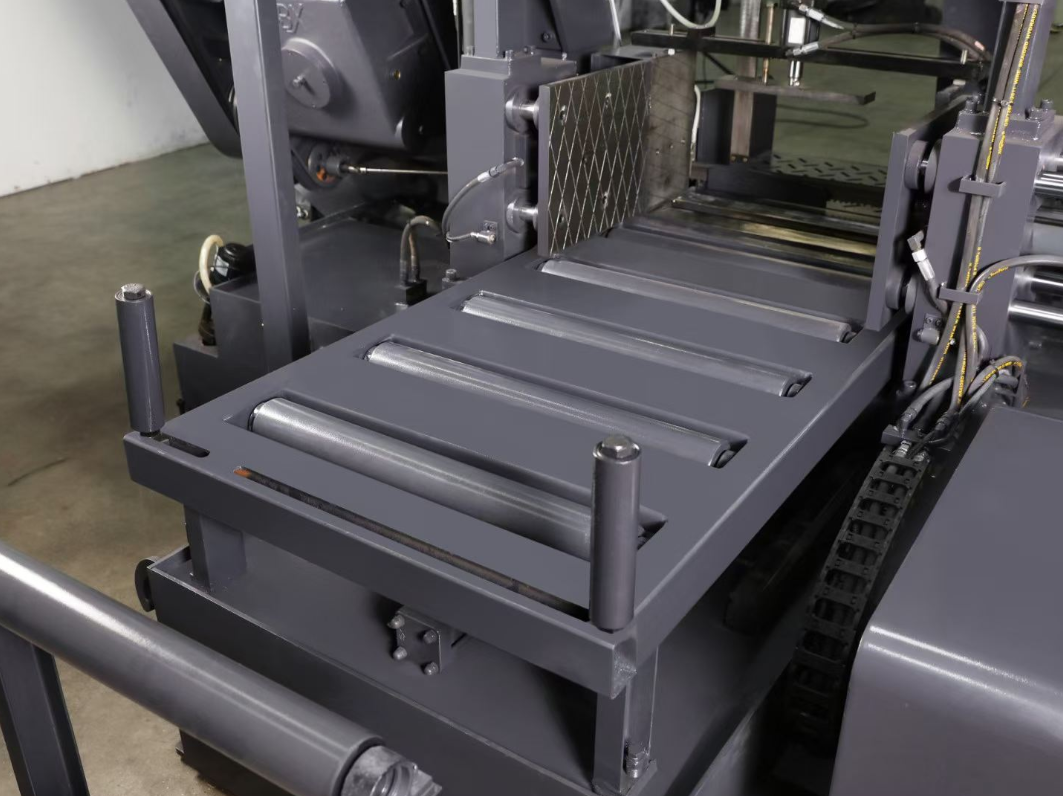 band-saw-roller-table.png
