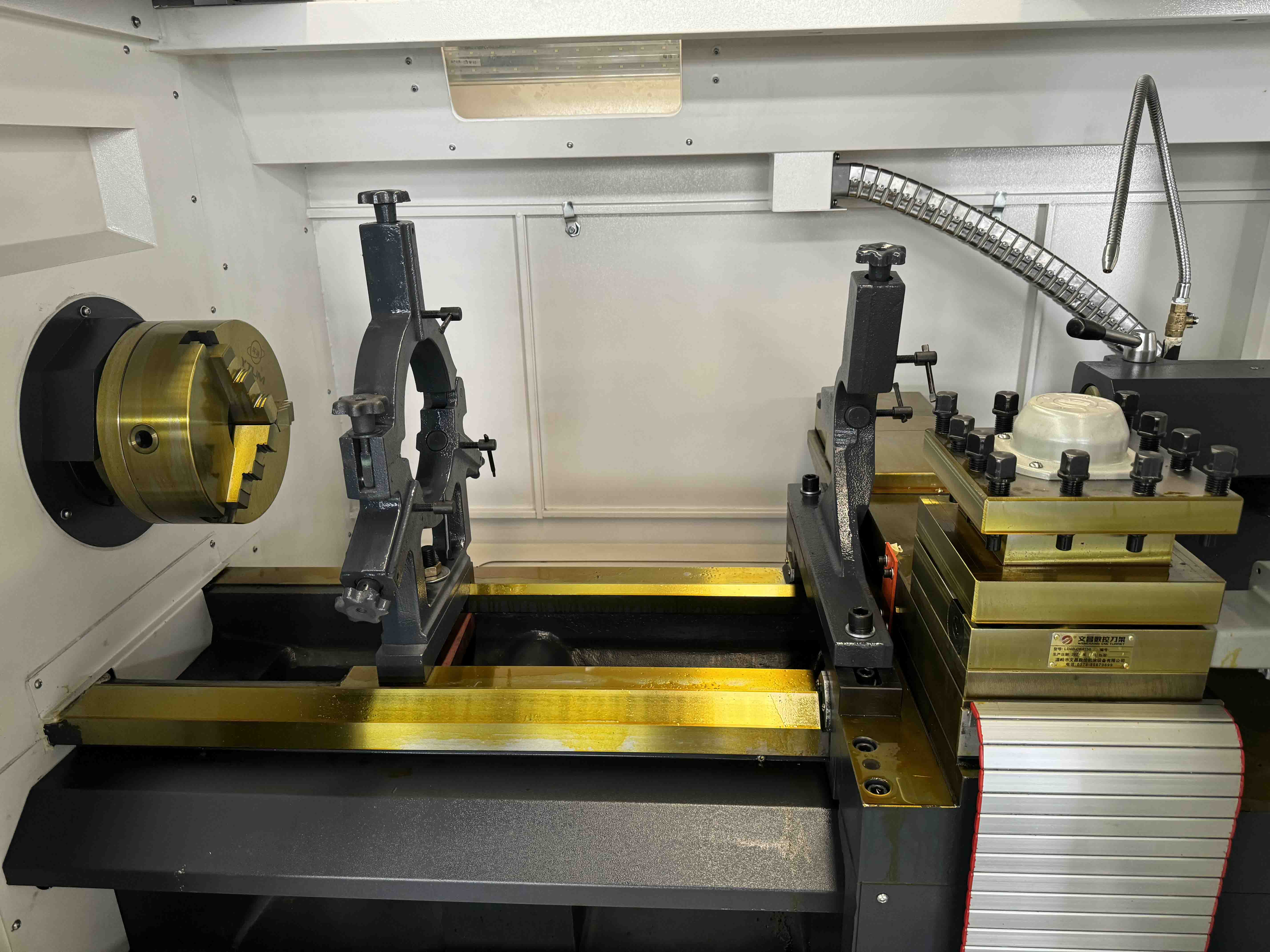 250mm heavy duty chuck and 82mm large spindle bore on CK6150 CNC lathe by MFG