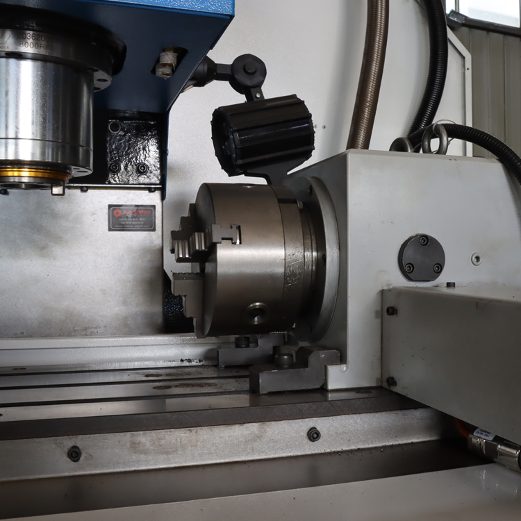 xh7136 cnc vertical machining center for sale