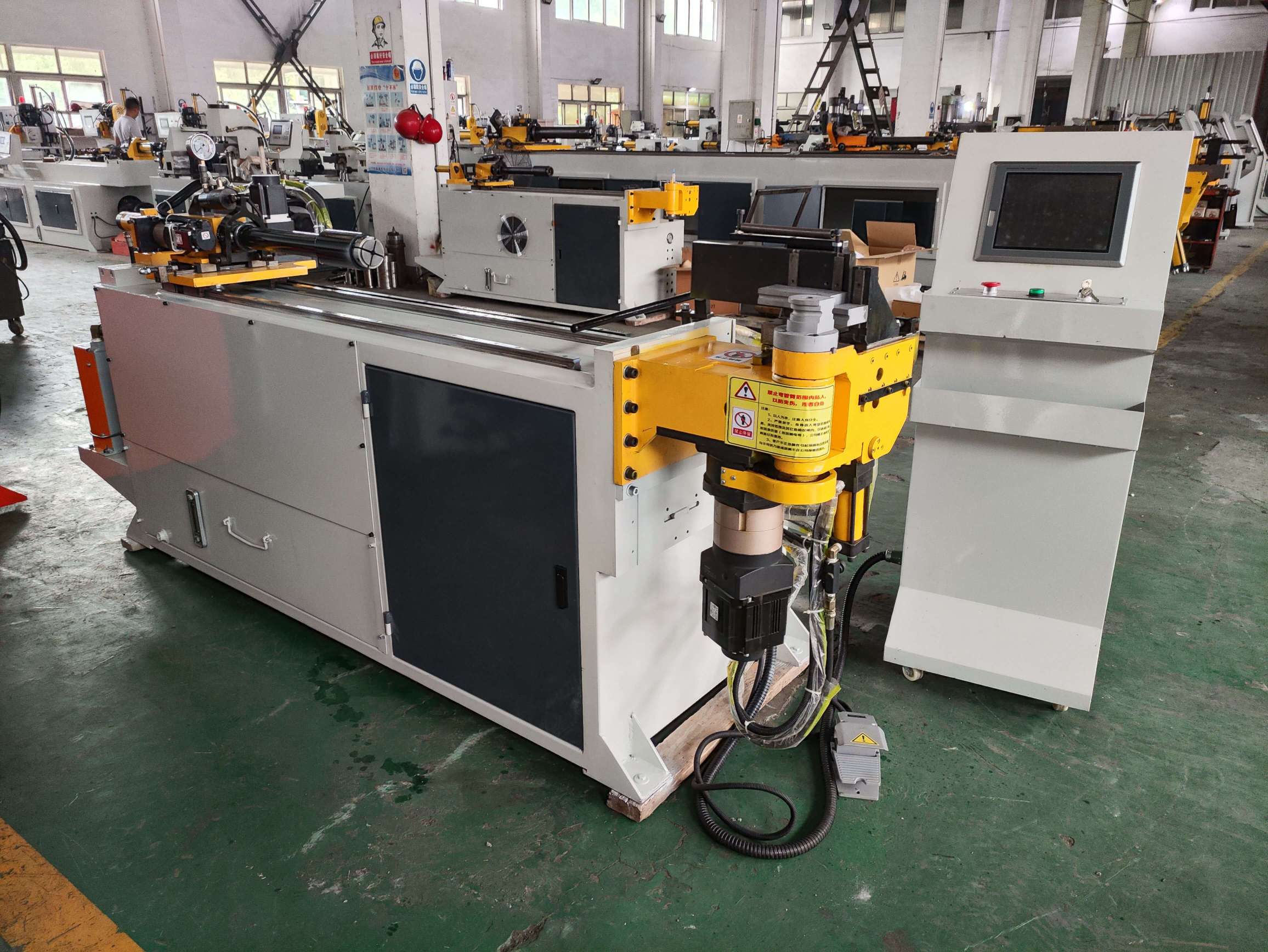 High precision automatic tube bender DW18CNC with touch screen CNC control