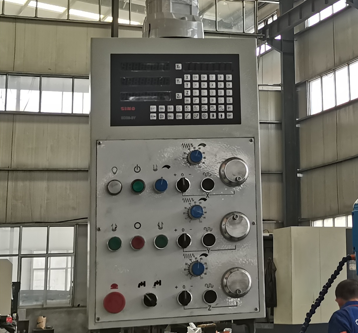 Heavy Duty CNC Bed Milling Machine X715 360 Degree Swivel Head