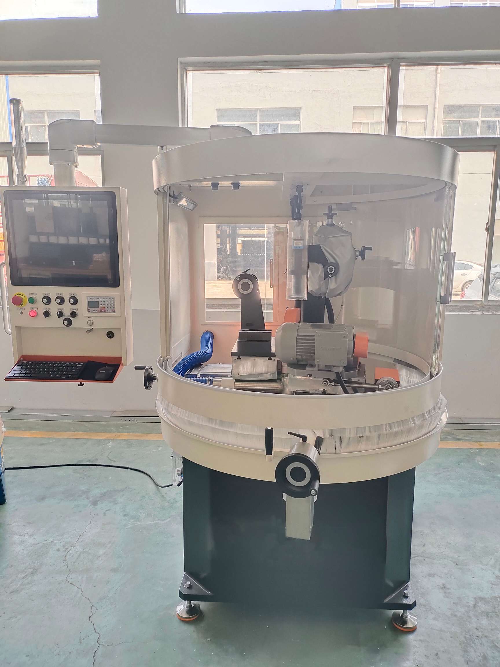 Fully enclosed structure of X5 eco-friendly wheel dresser