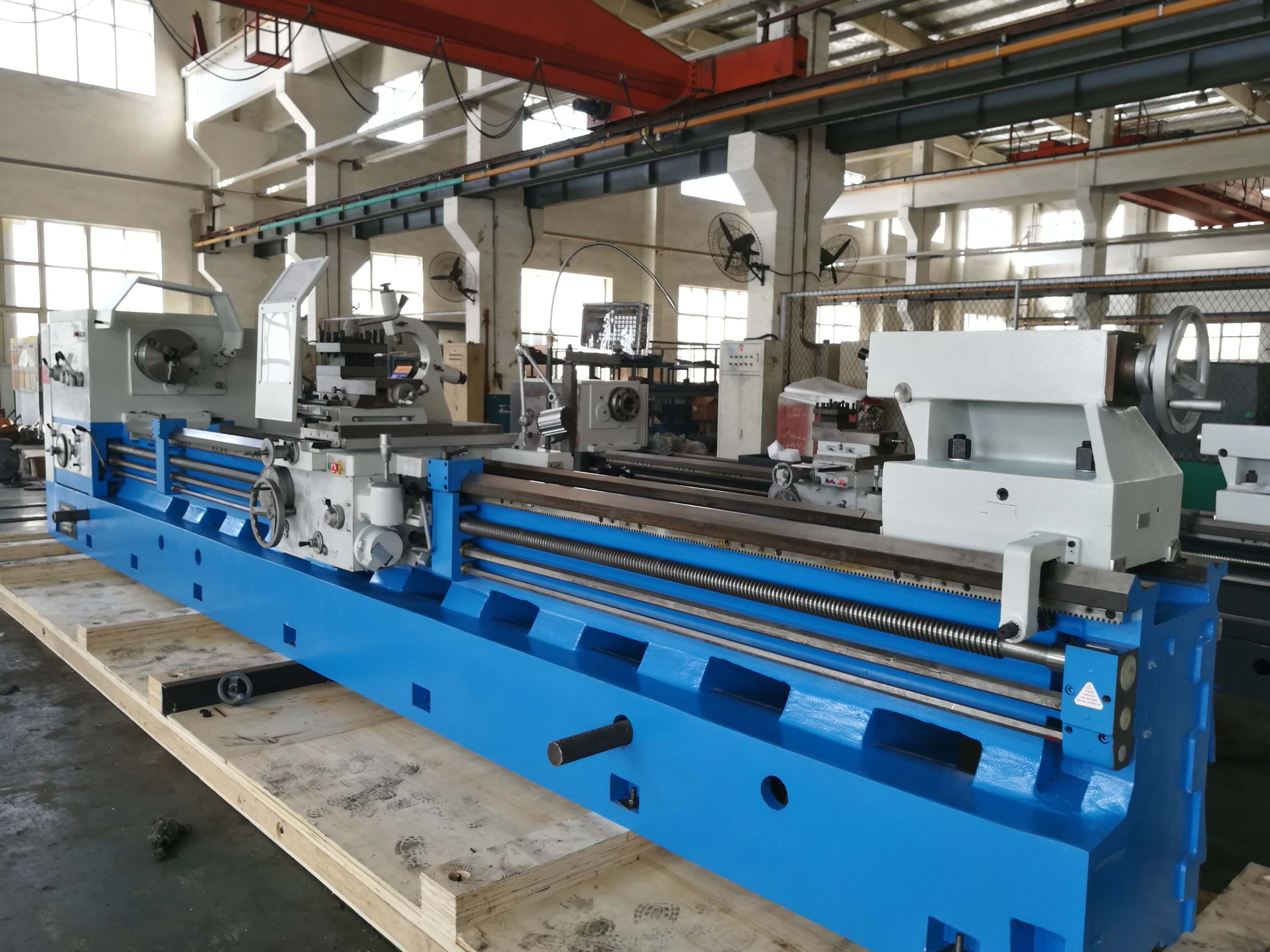 heavy duty lathe Reduce vibration in turning Heavy-duty machine tool rigidity