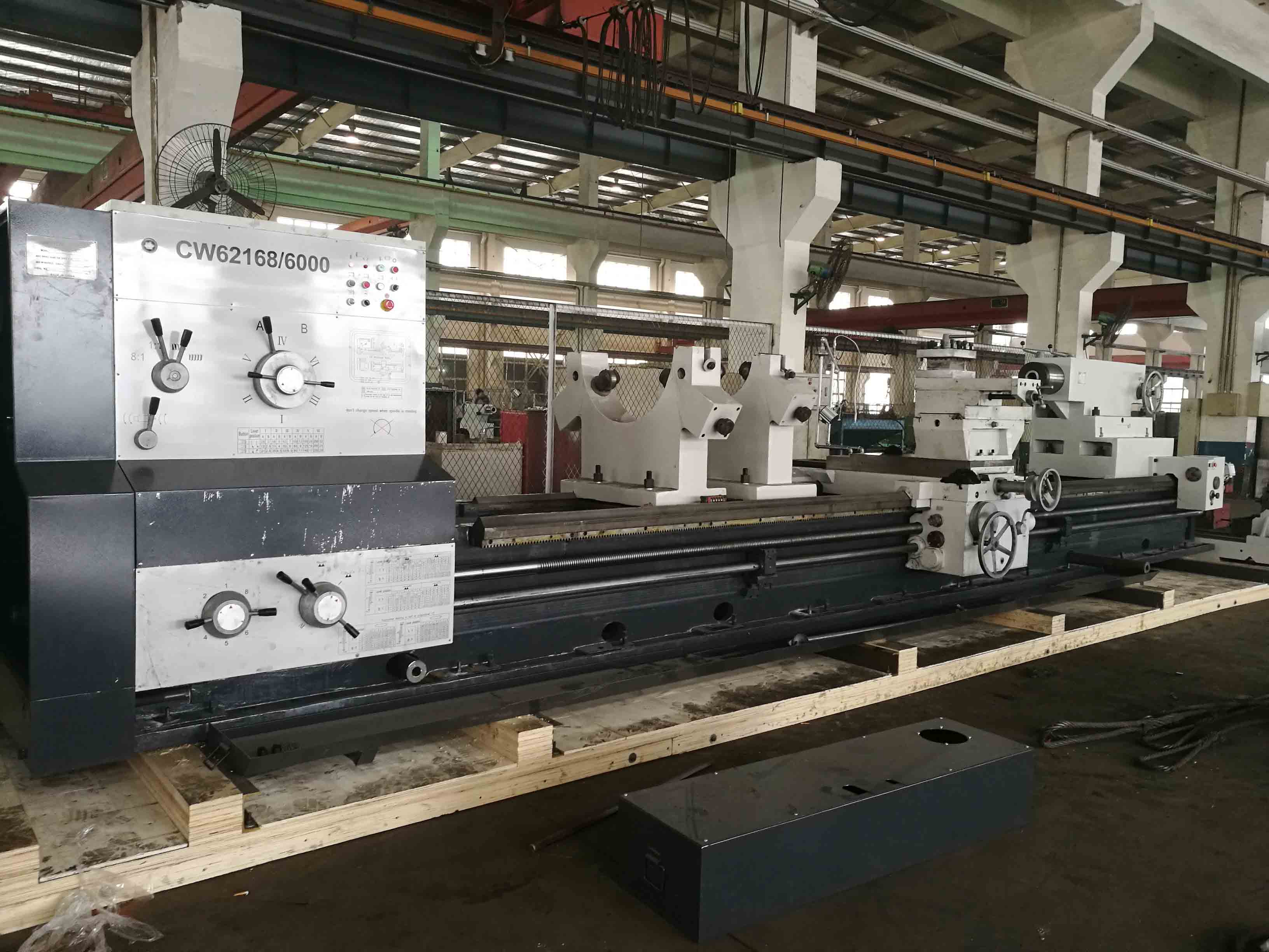 MFG Machinery CW62100 Heavy-Duty Horizontal Lathe