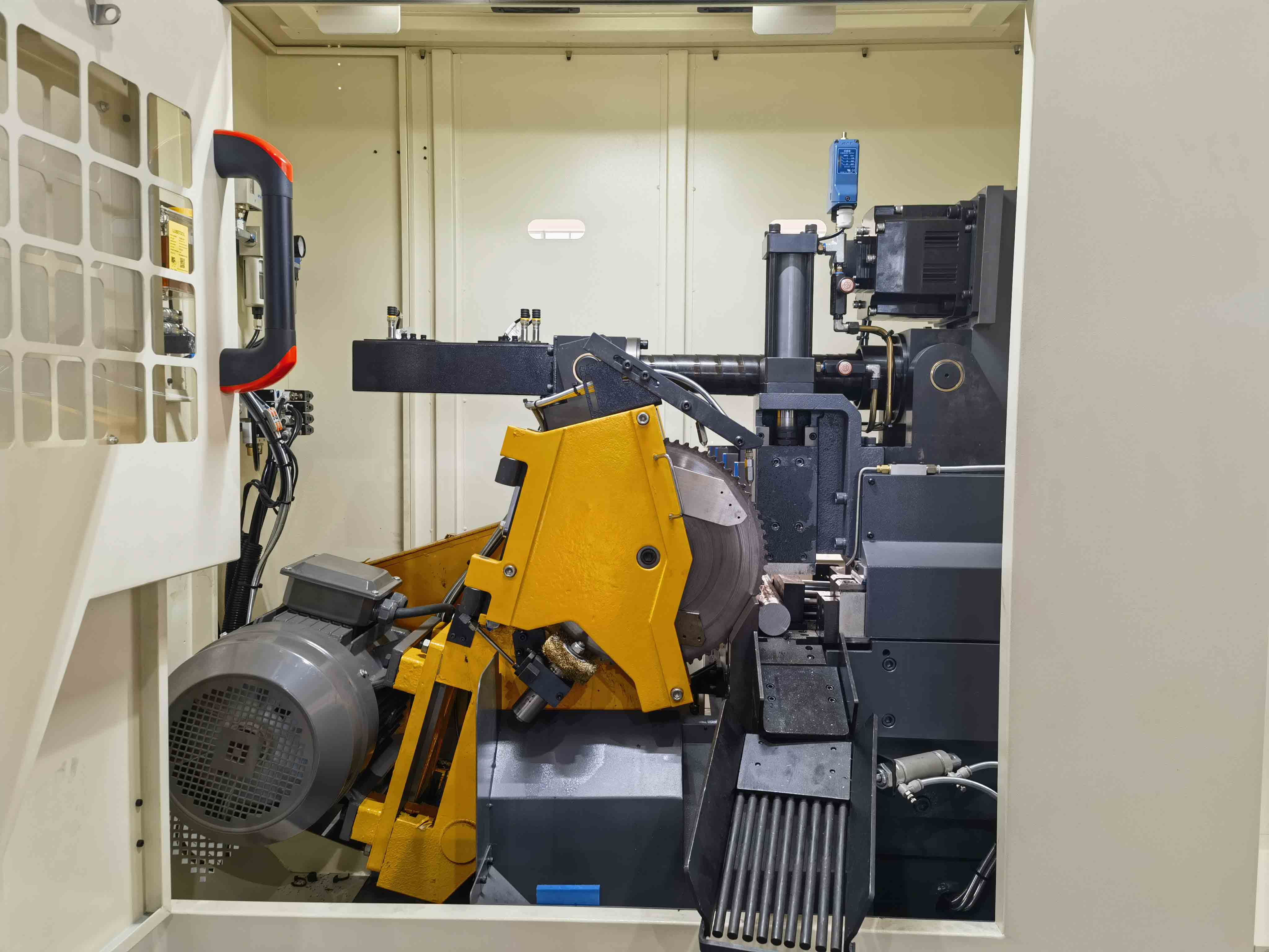 MFG HY-100NC is our flagship heavy-duty, fully automatic high-speed circular cold saw