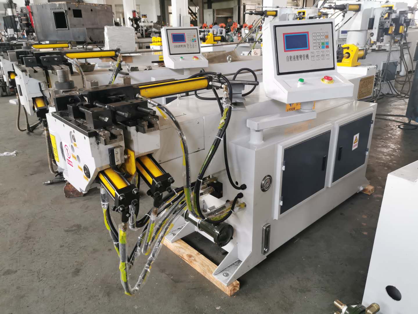 Heavy duty hydraulic pipe bending equipment DW38NC for industrial pipe fabrication