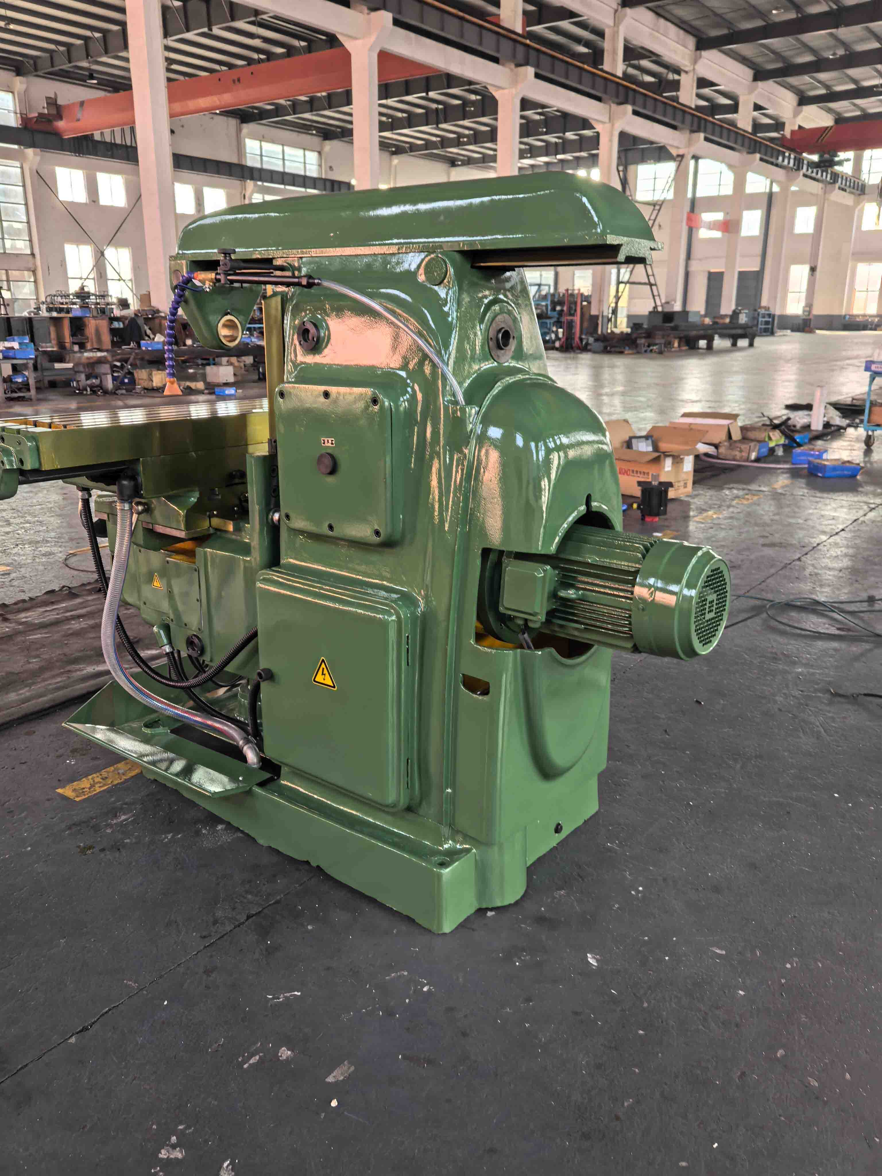 Heavy-duty lifting table milling machine X6132 side profile