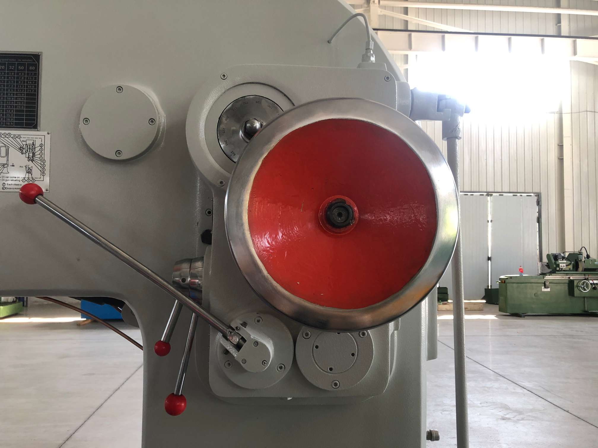 Crank driven ram mechanism for vertical cutting on B5020 slotter by MFG