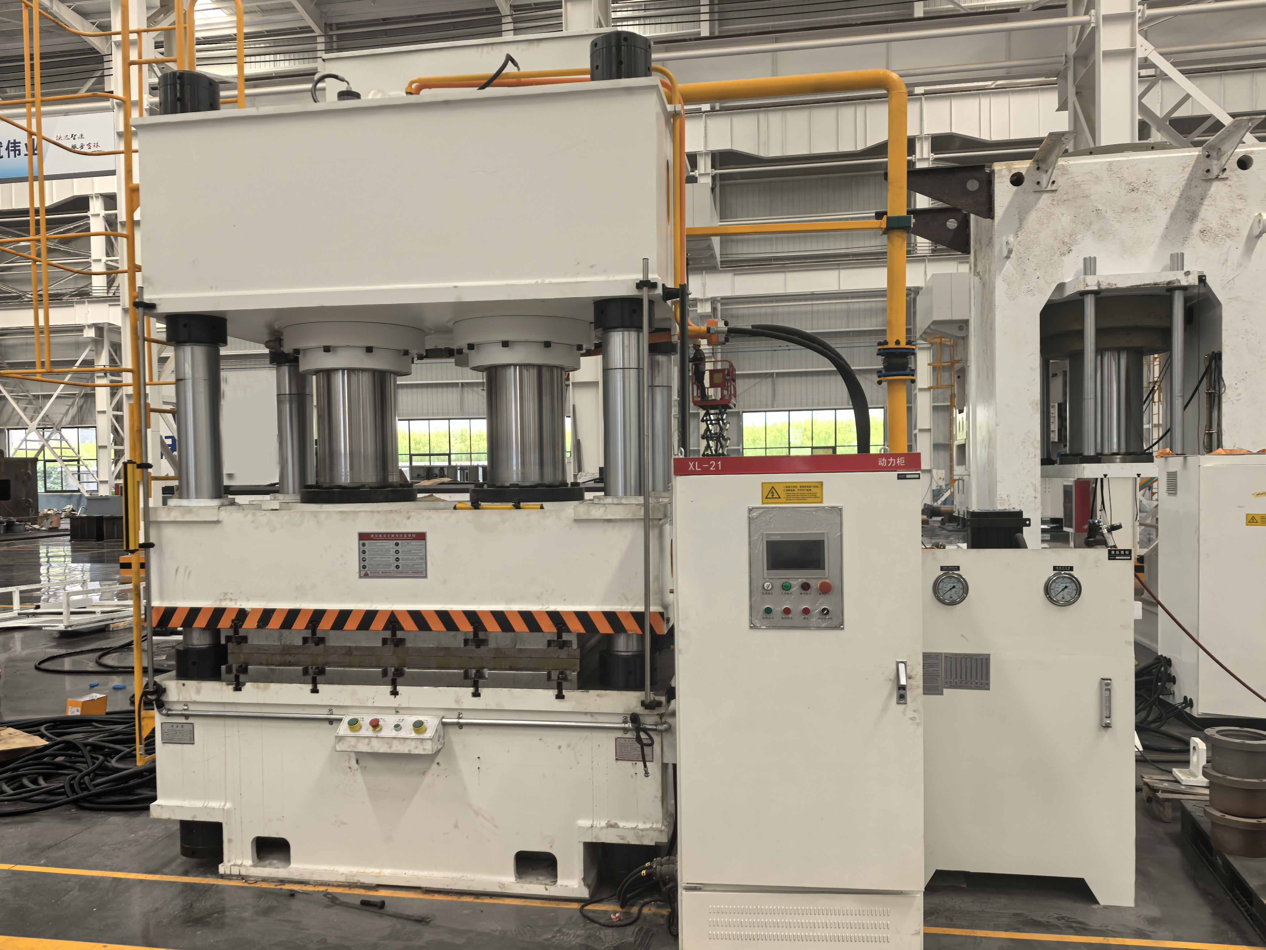 YW32 500T Four-Column Universal Hydraulic Press