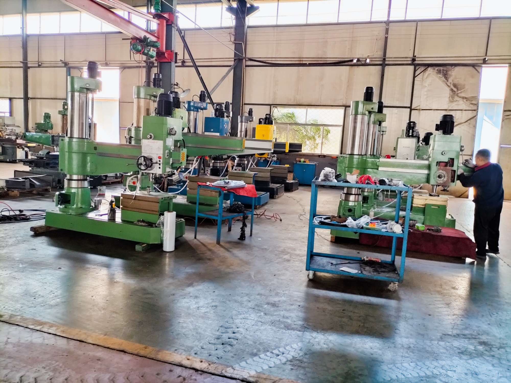 What is a Radial Drilling Machine? (And Why Do Heavy Fabricators Need It?)