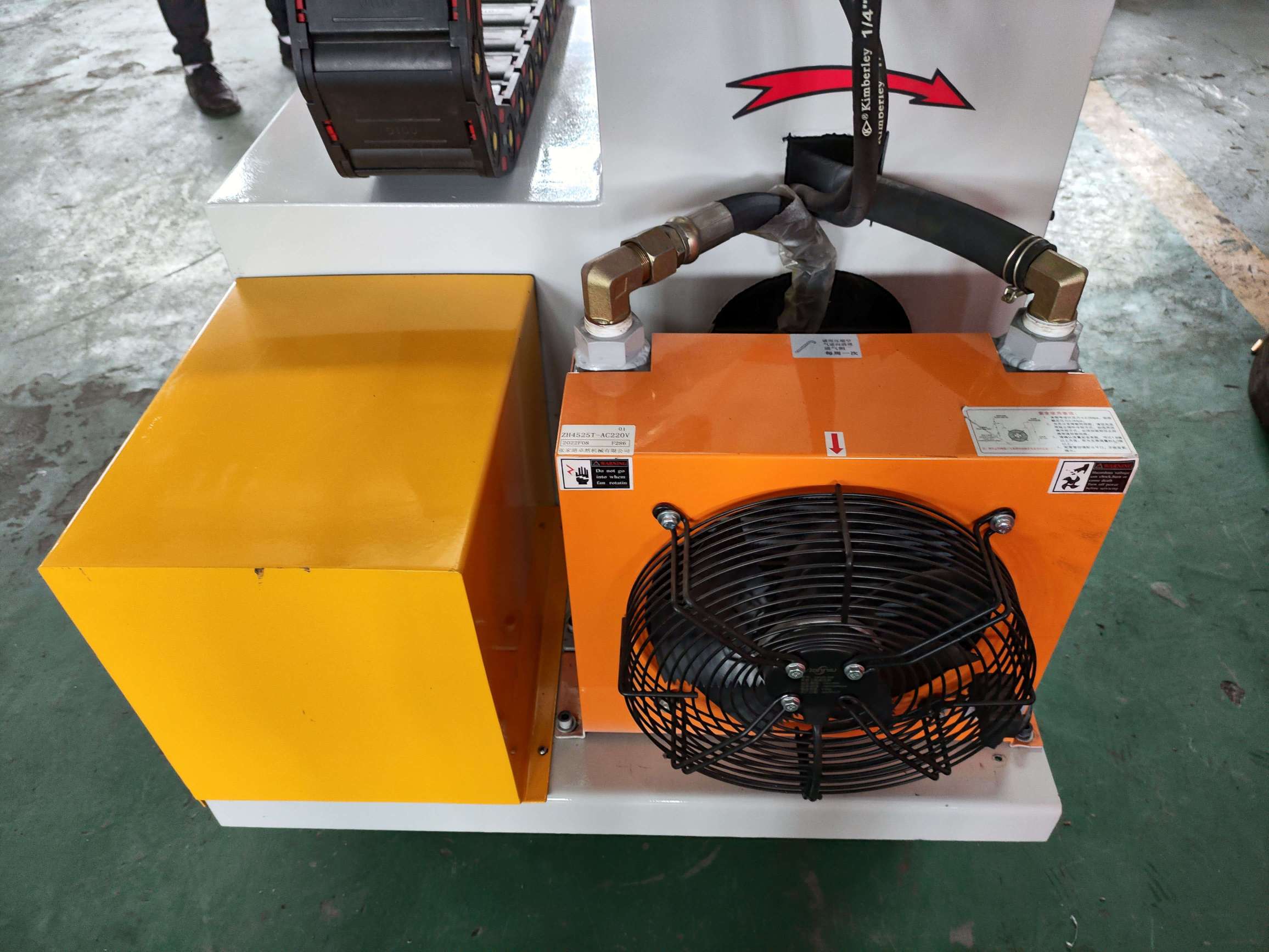 Small diameter CNC tube bender with rebound compensation and slow core pulling function