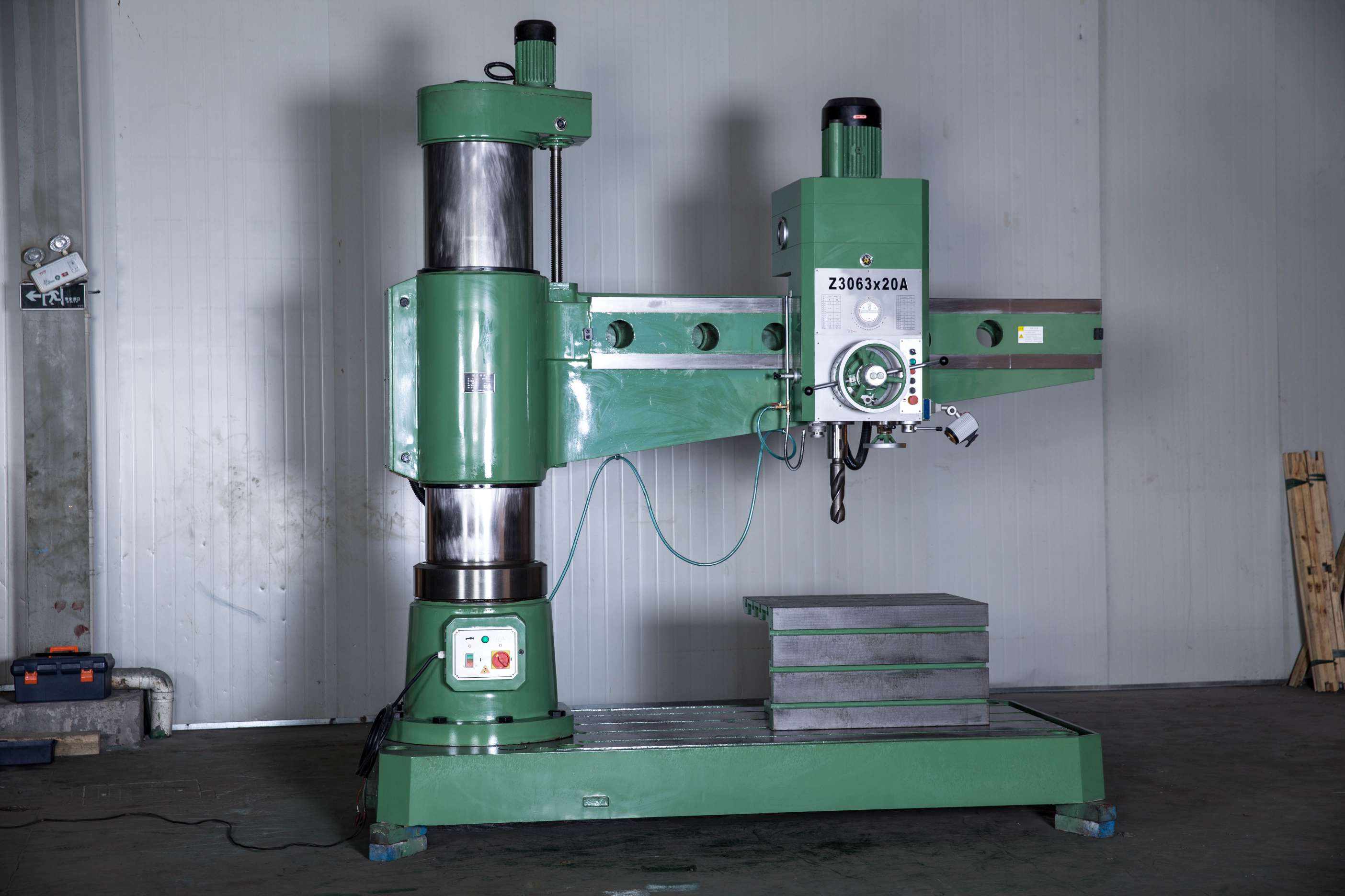 Industrial Metal Boring and Reaming Process